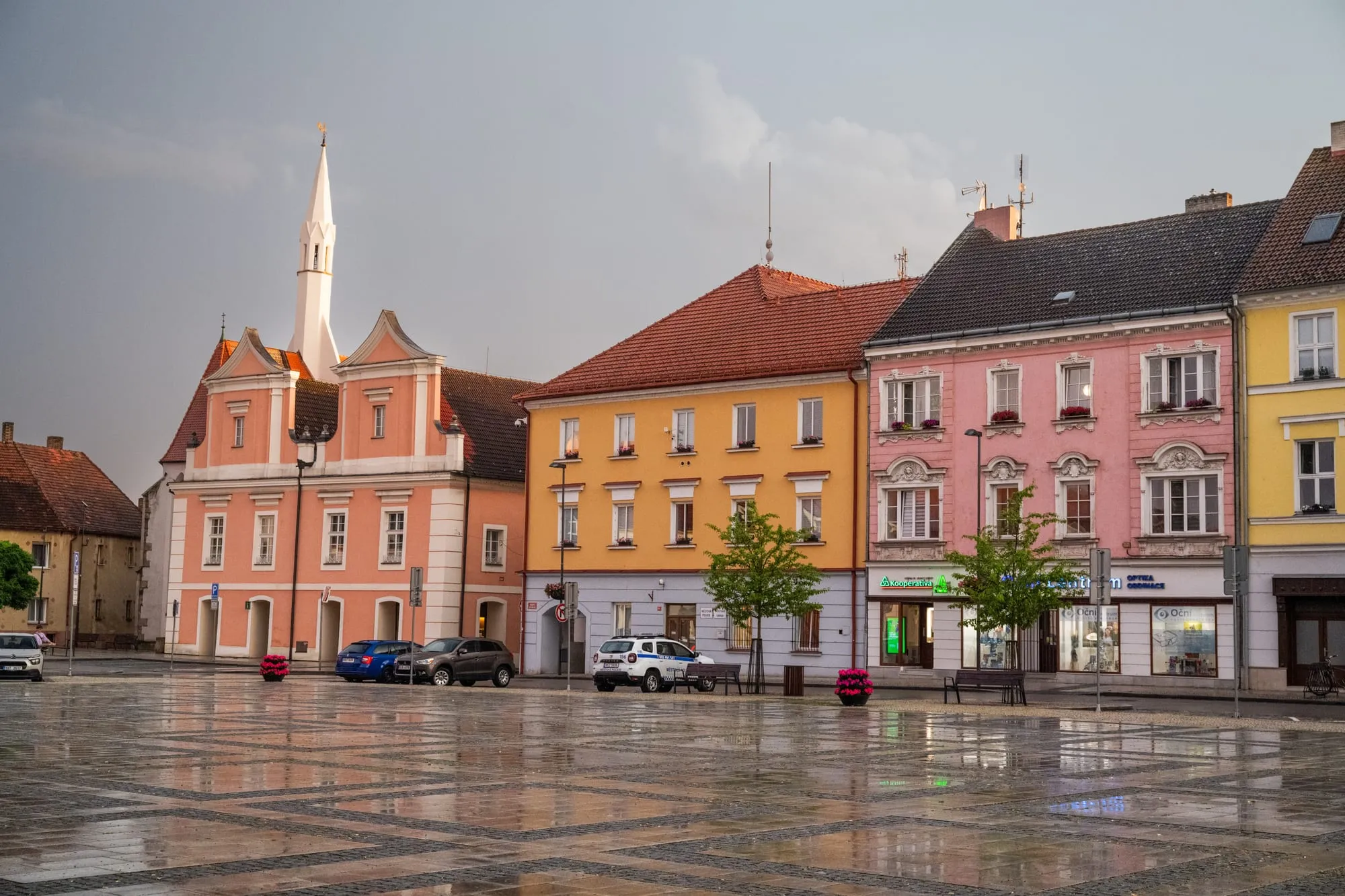 Náměstí Republiky v Soběslavi po dešti