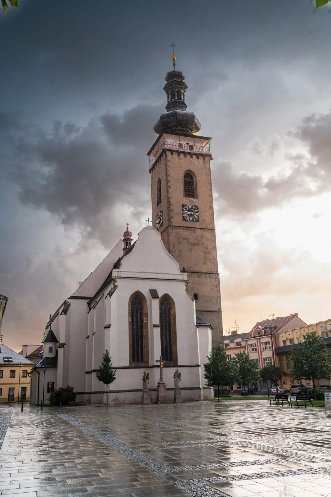 Věž kostela sv. Petra a Pavla v Soběslavi